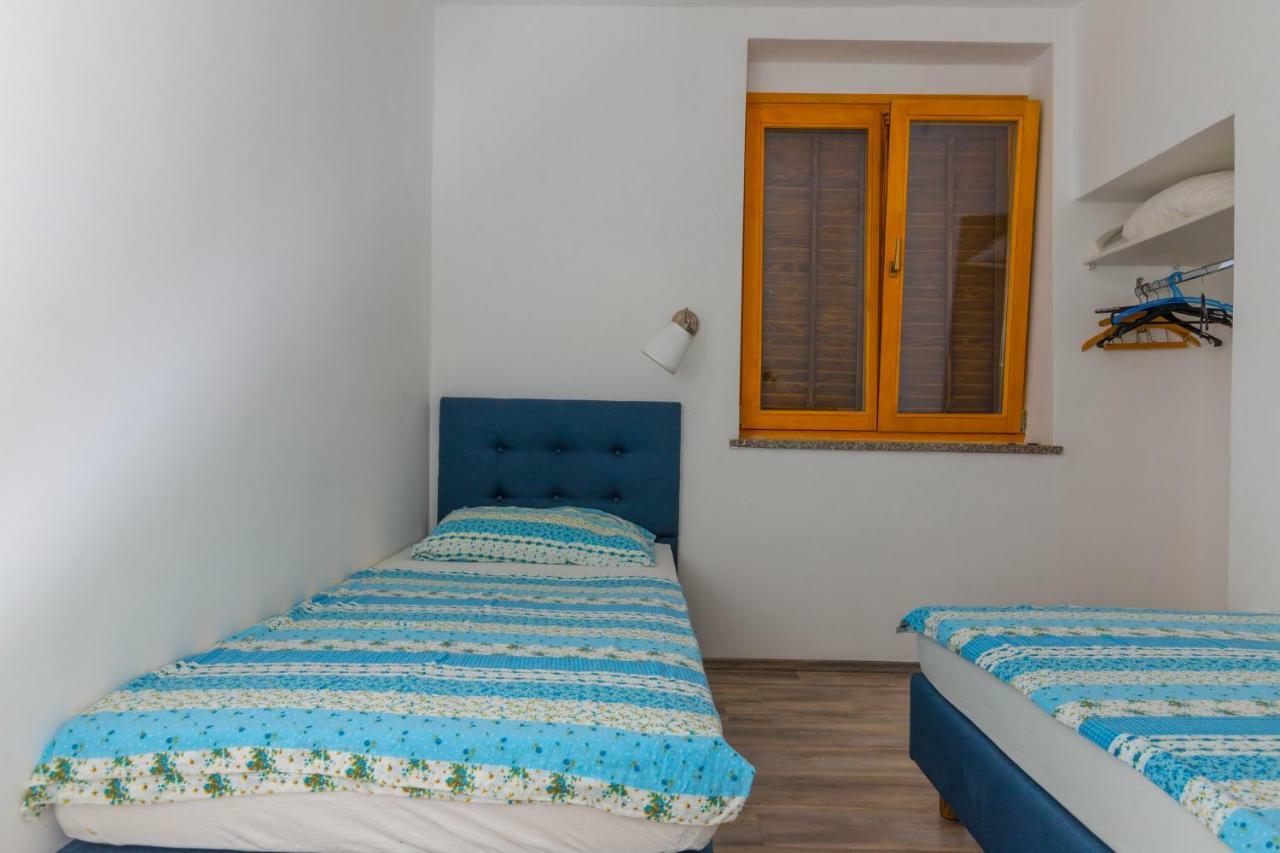 Apartments Maris Цриквениця Екстер'єр фото